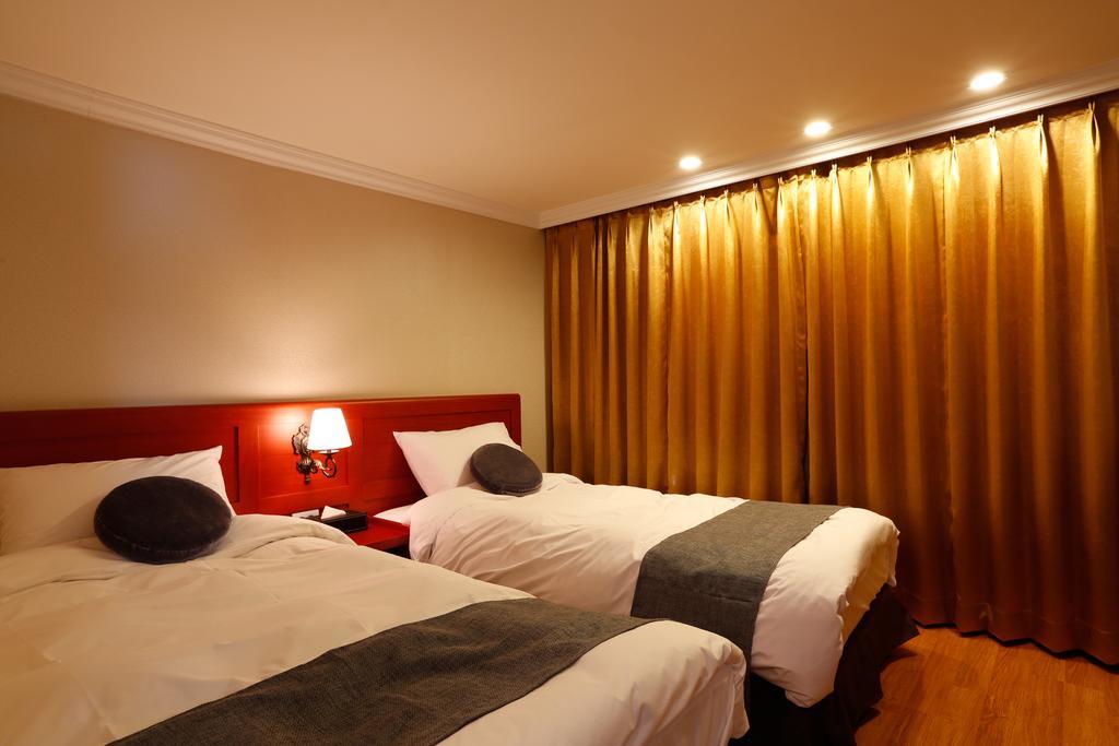 טאיאן Anmyeondo Plaza Hotel מראה חיצוני תמונה