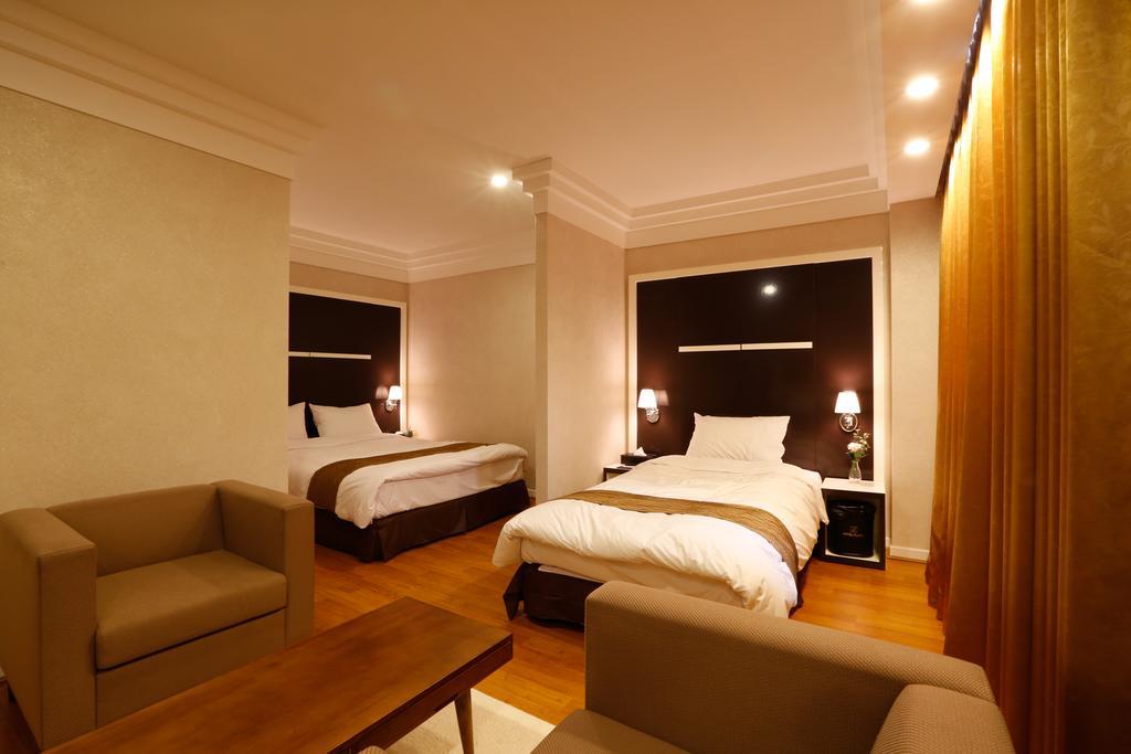 טאיאן Anmyeondo Plaza Hotel מראה חיצוני תמונה